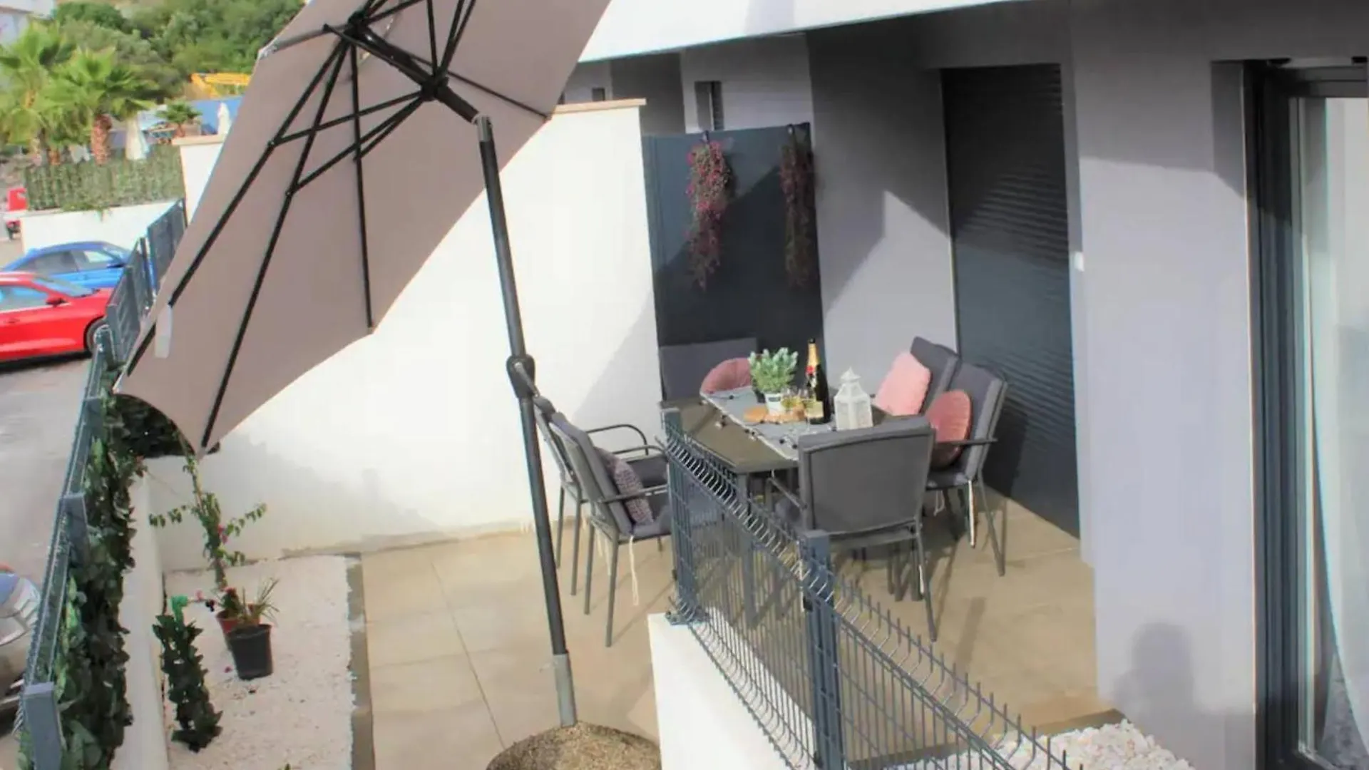 Stylish Okrug Gornji Apartment With Terrace And Patio Trogir